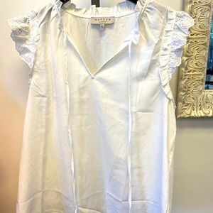 Ruffle sleeve white tank, Large. Made by Hayden